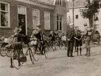 Vertek vanaf de Collardslaan naar pinksterkamp Diever in 1924. (archief Zwervers Assen)  Vertek vanaf de Collardslaan naar pinksterkamp Diever in 1924. (archief Zwervers Assen)