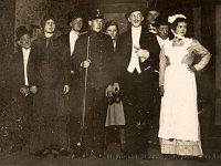21 maart 1933. Generale repetitie van het blijspel 'De student thuis', dat door de troep zou worden opgevoerd. (archief Zwervers, Assen)  21 maart 1933. Generale repetitie van het blijspel 'De student thuis', dat door de troep zou worden opgevoerd. (archief Zwervers, Assen)