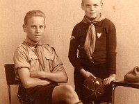 1937 sept. Kees en Wim Wind - archief Zw