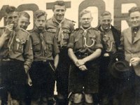 Mogelijk TT 1939 met v.l.n.r. Bertus Seidel, Jan Fabius, Jan Kok, Jan Koops, Gerrit Grutterink, Teun Vos en Frits Seidel. (archief Zwervers)  Mogelijk TT 1939 met v.l.n.r. Bertus Seidel, Jan Fabius, Jan Kok, Jan Koops, Gerrit Grutterink, Teun Vos en Frits Seidel. (archief Zwervers)