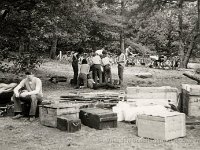 Zomerkamp Beckum 1974. Op de voorgrond Theo Kochi. (archief Zwervers Assen)  Zomerkamp Beckum 1974. Op de voorgrond Theo Kochi. (archief Zwervers Assen)