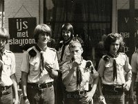 Zomerkamp 't Harde. V.l.n.r. Eric v.d. Hoeven, André Wevers, Roelof Schriemer (achter), Paul Taal, Wim Tuitel en Louis Haasjes. (archief Zwervers Assen)  Zomerkamp 't Harde. V.l.n.r. Eric v.d. Hoeven, André Wevers, Roelof Schriemer (achter), Paul Taal, Wim Tuitel en Louis Haasjes. (archief Zwervers Assen)