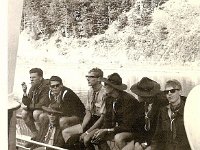 1965 stamreis Haslach. Aan de Donau vlnr Peter Weier, Tjerk Koops, Sietse v.d. Heide,de collega uit Winschoten, Henk de Geeter, Dirk Sander en jan Luikens
