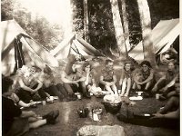 08 Pinksterkamp 1964 Ommen.Thee en limonade drinken