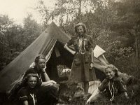 1948 Akka, Beanna, Tiny en  Annie - coll. H. v. Dalen