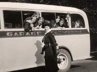 1935 - 1938 met bus naar kamp - coll. T. ten Oever